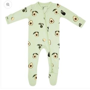 Kyte Baby zippered footie in avocado print NWT - preemie size